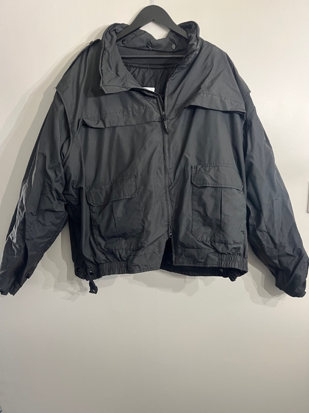 Elbeco Men's Black Windbreaker Jacket - Lightweight Zip Front. zip out liner.